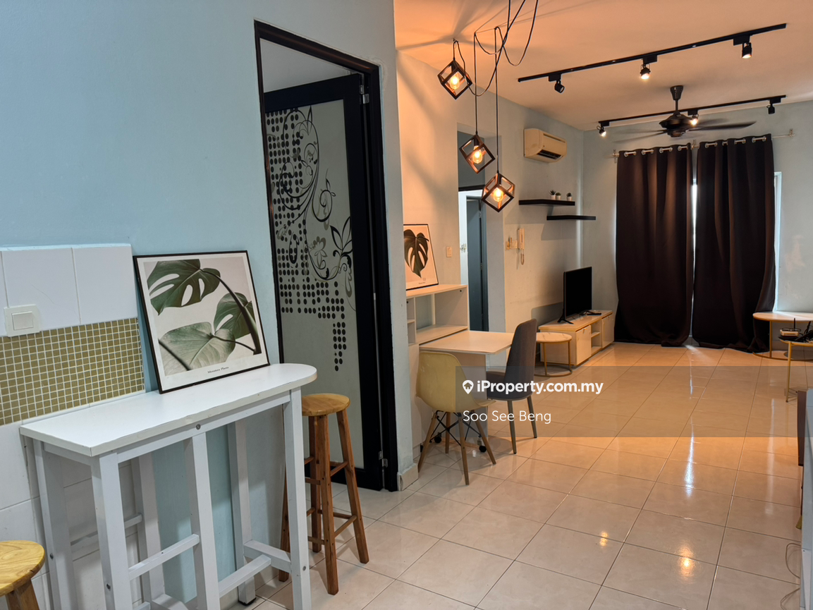 Metropolitan Square condo, Block D, Near 7 eleven