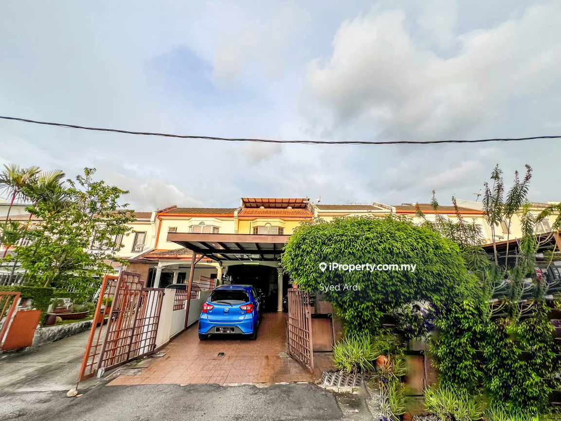 Do not miss this rare 2 storey terrace gem in the heart of Ttdi