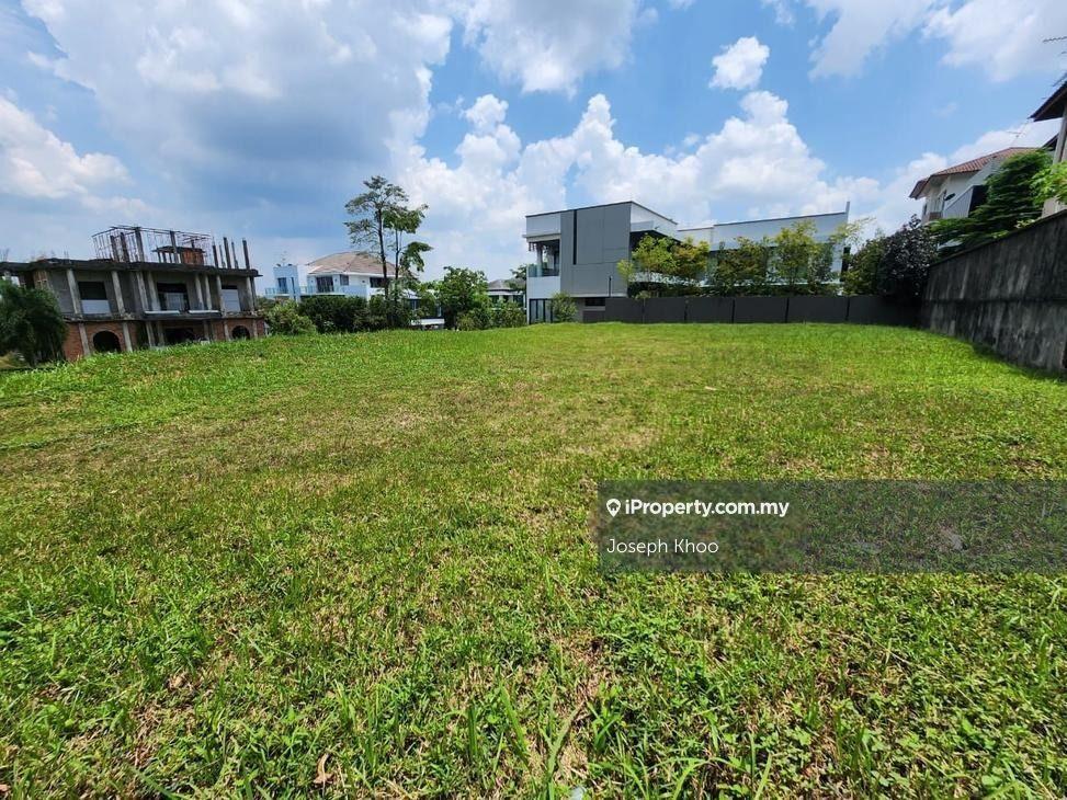 Bungalow land Sri Suria