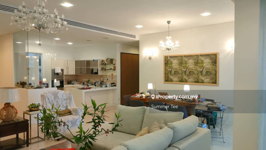 Kiara 9 Residency
