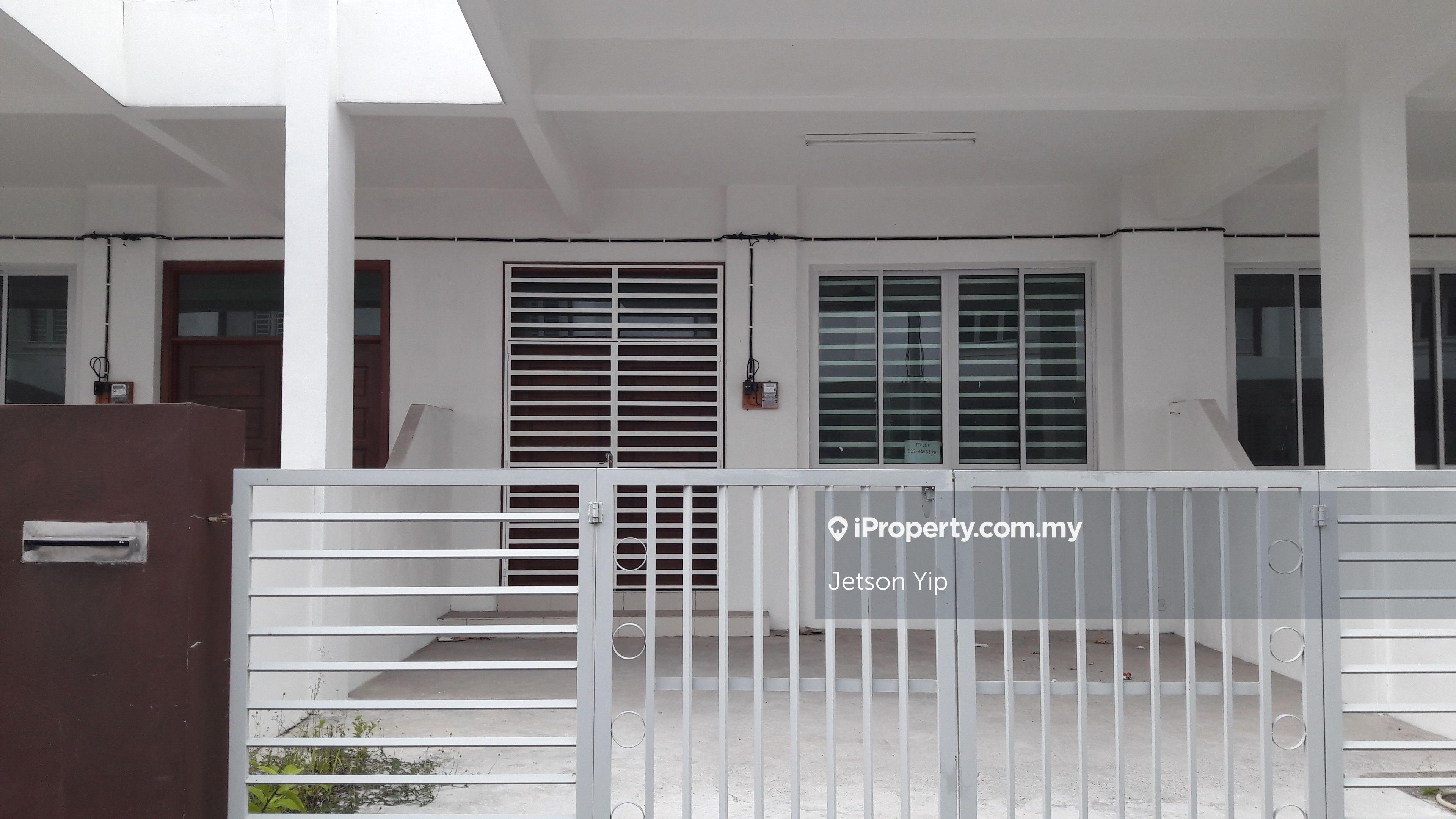 Terrace house for Sale