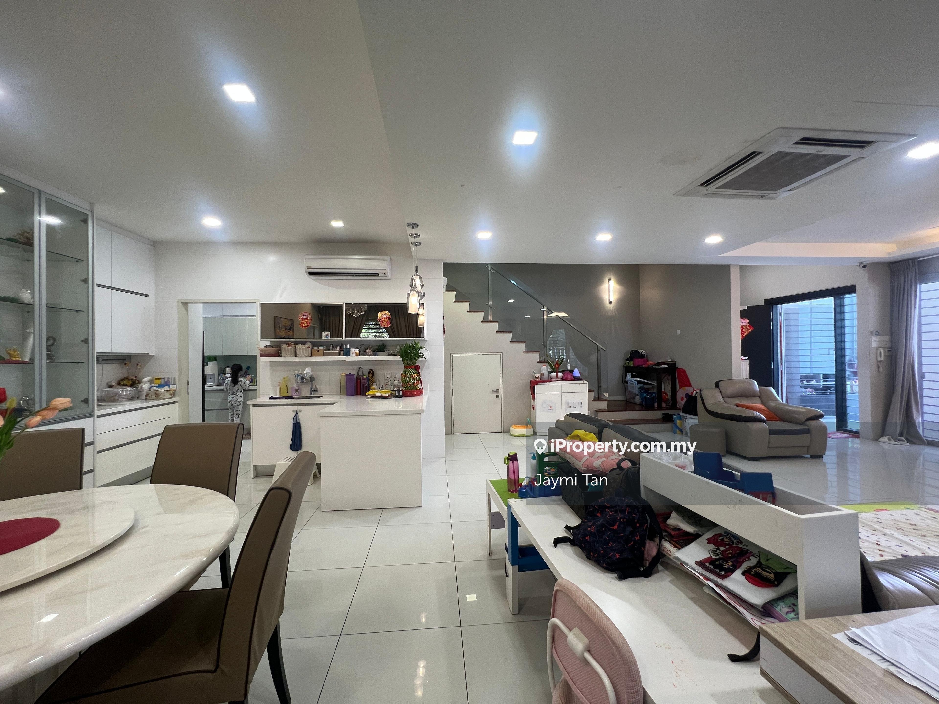 Super cheap good condition 3-storey Semi D House at Cheras for sale