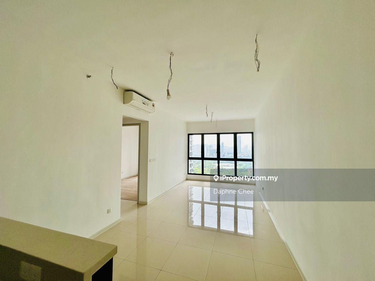 High Floor, Prime Living with High Investment Potential