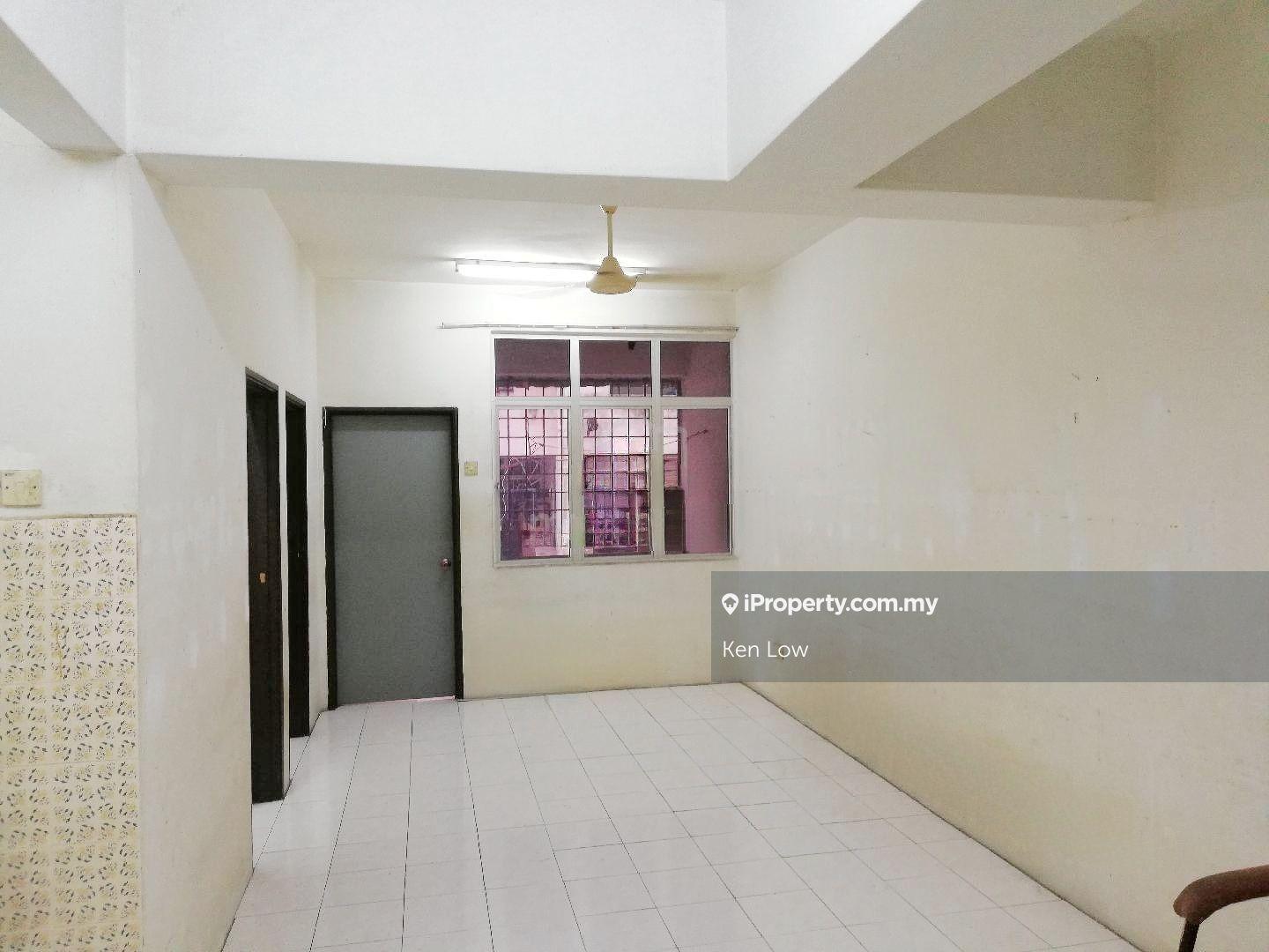 Nego, 1st Floor Shop Apartment, 756sf, Pusat Hentian Bus Kajang 