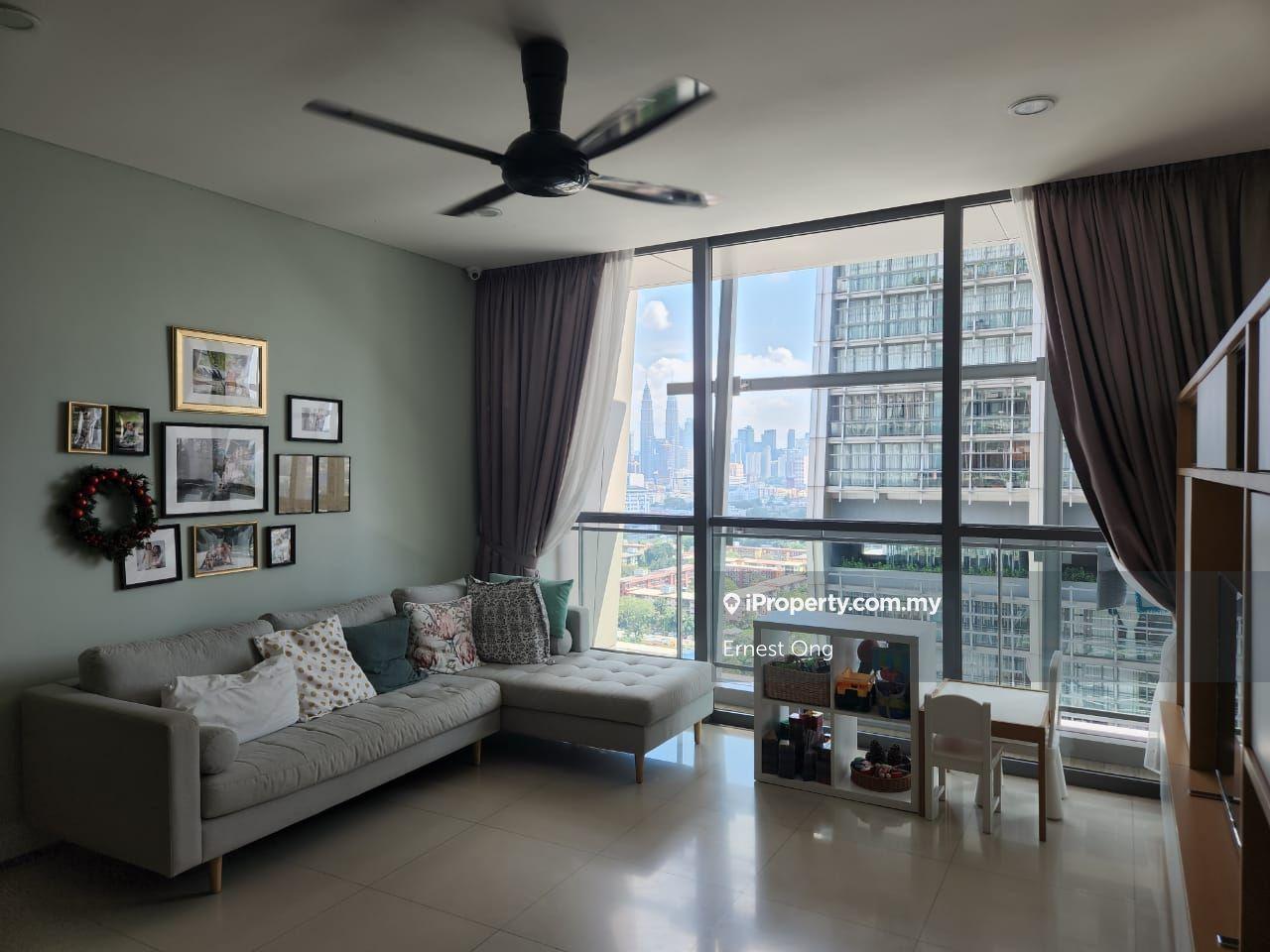 Tastefully Furnished Fennel 3 Bedrooms 3 Bathrooms Unit for Sale