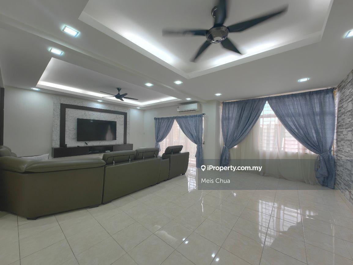 Fully Renovated, Move in Condition Duplex Townhouse for Sale