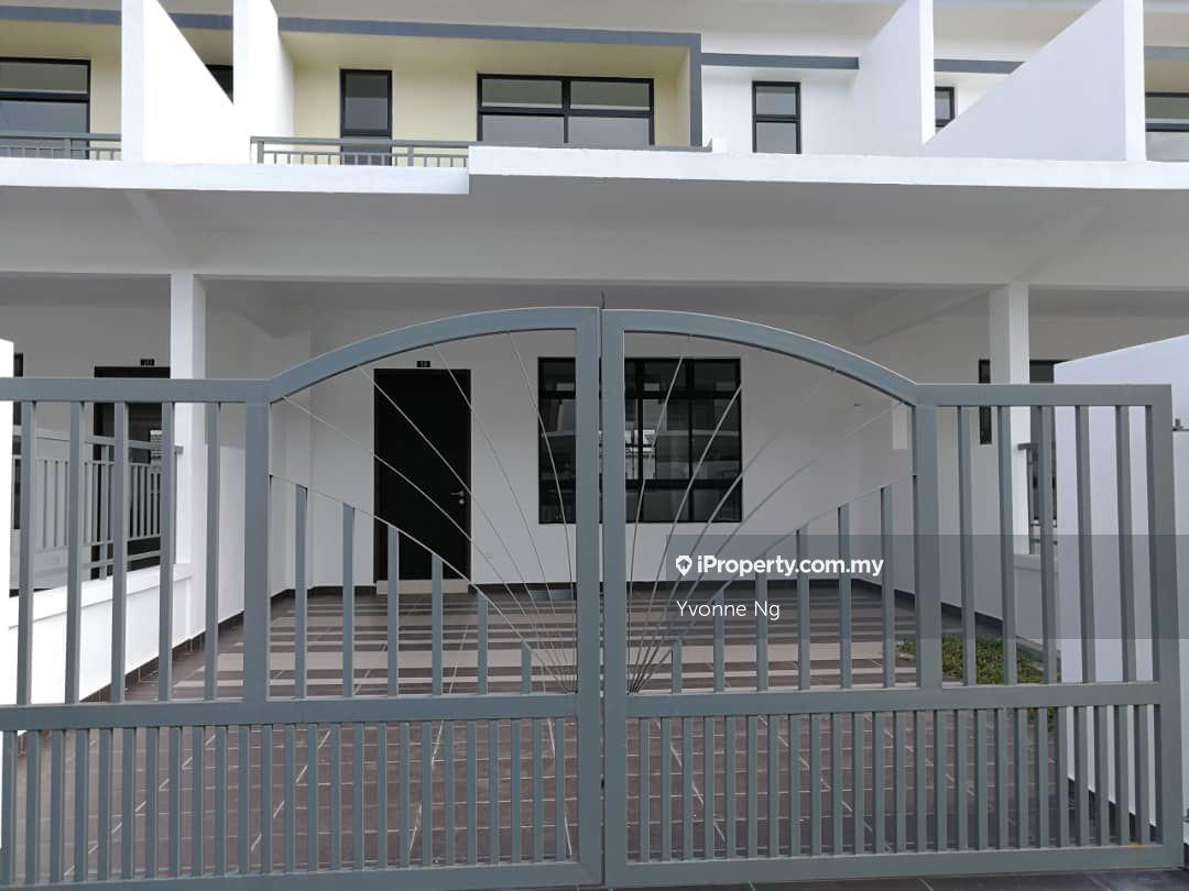 Terrace house for Sale