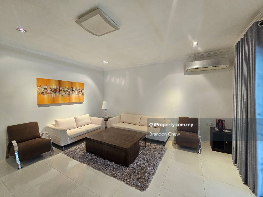 Double Storey Semi-detached at richmond hill for sale