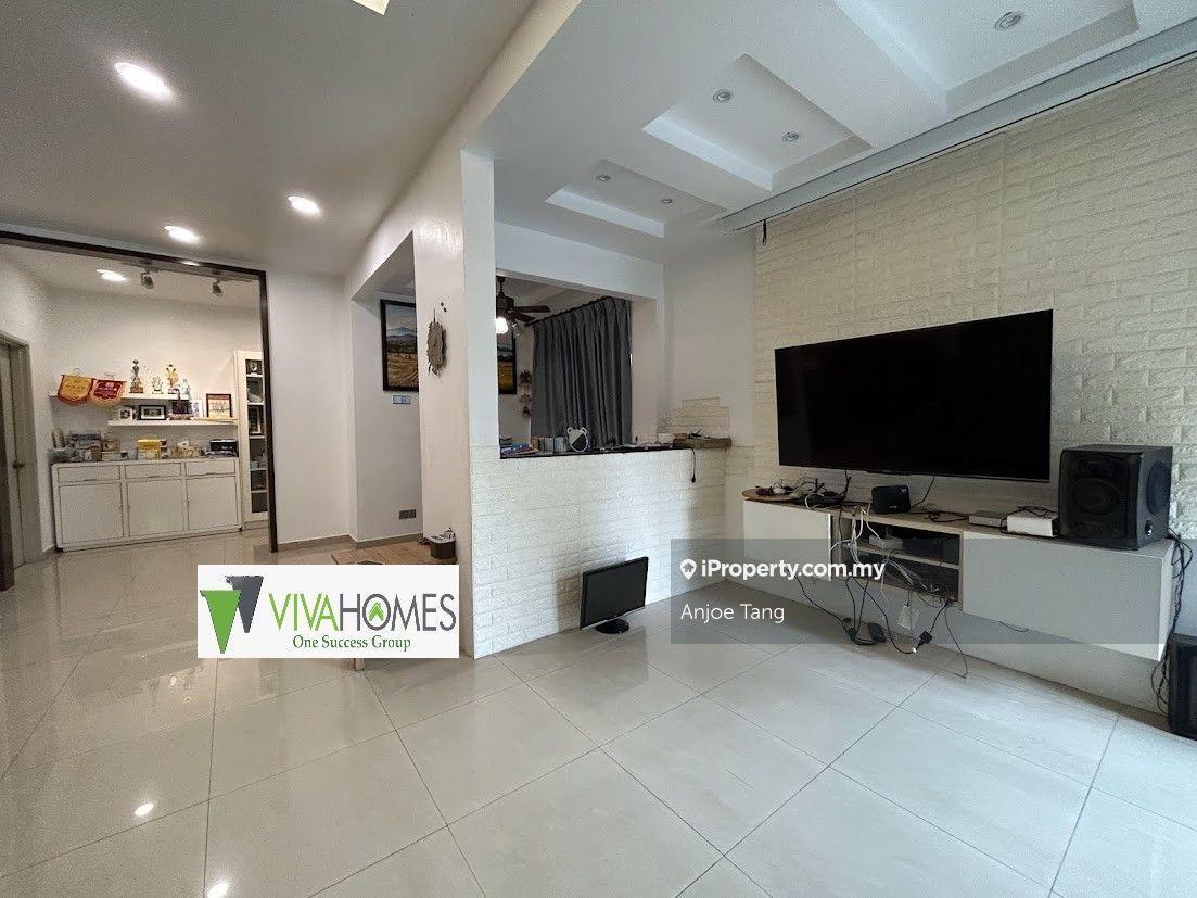 Canal Gardens,Kota Kemuning Corner Freehold  2.5 Storey House for Sale