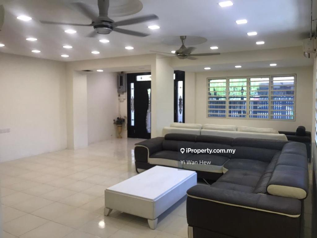Semi-D house for Sale