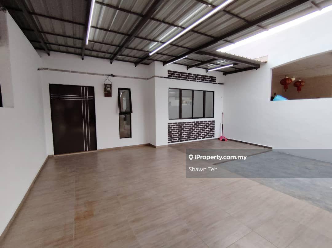 Renovated 22' x 70' 3 room Single Storey House, Ayer Keroh Heights