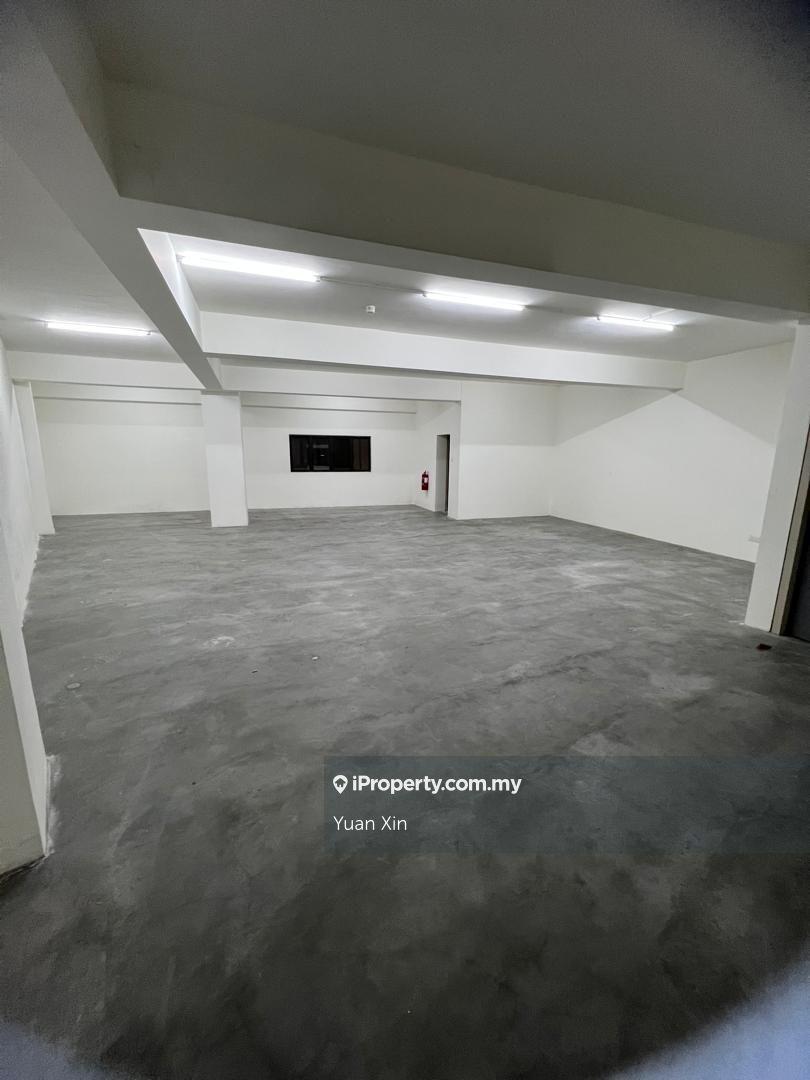 Kl traders square, shop office or ware for rent, level 1 unit, 