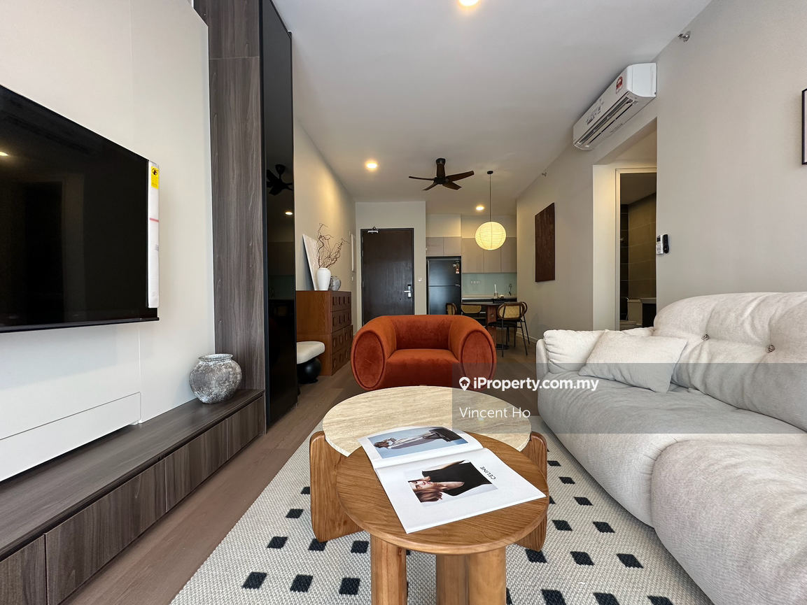 Brand new low floor unit for rent 