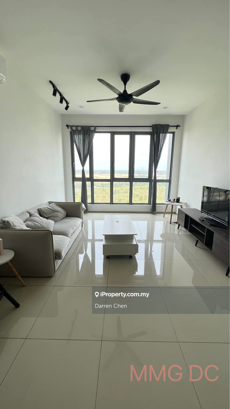 Gravit 8 Kota Bayuemas Klang 637sqft 2 rooms 1 bath fully furnished 