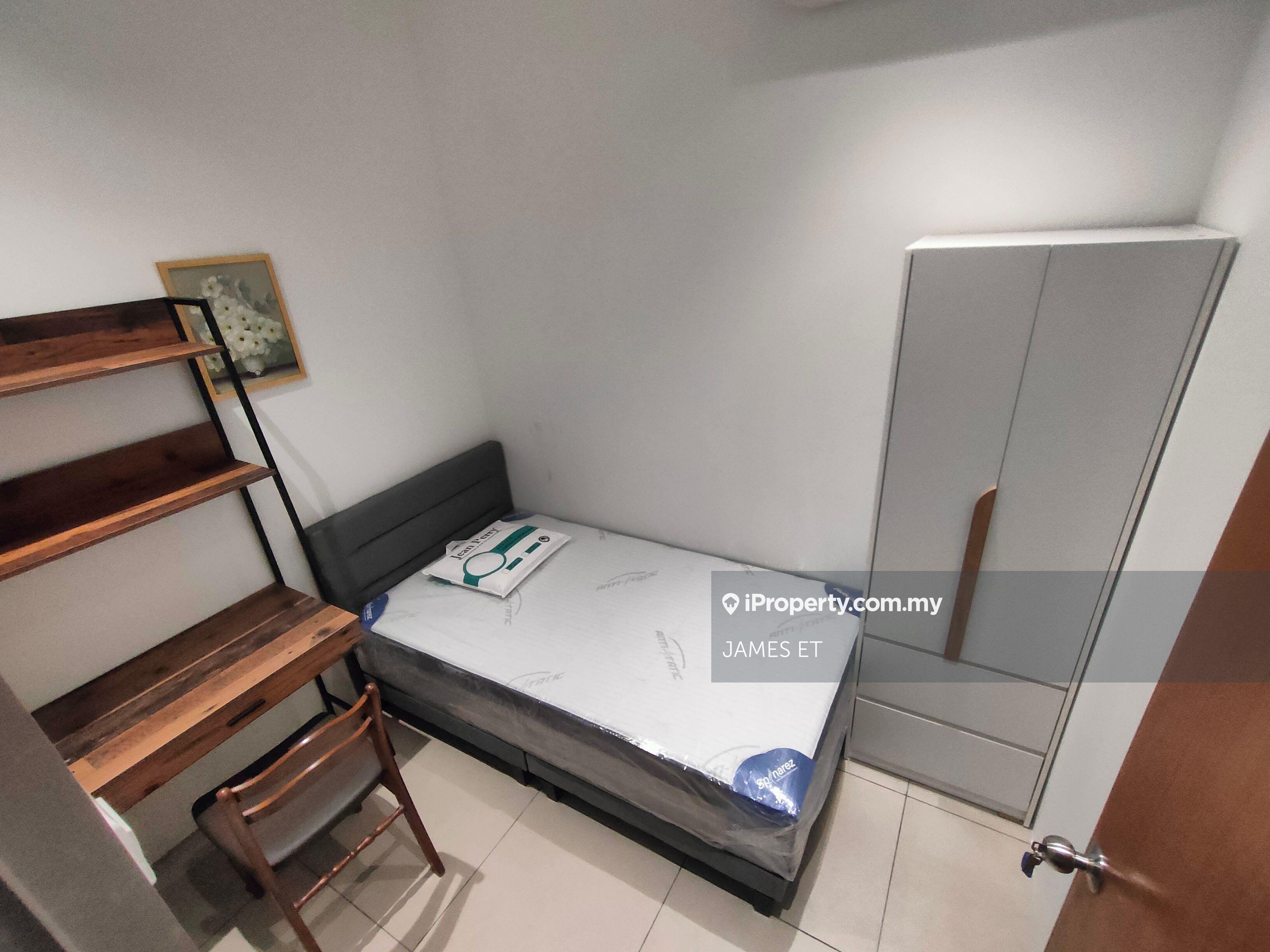 Room for rent at KL Gateway Mall
