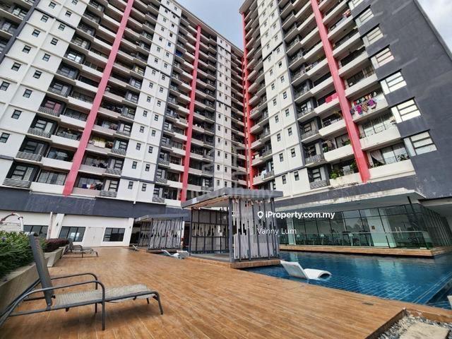Puchong D'Aman Fully Renovation Corner Lot Below Value Strata Title
