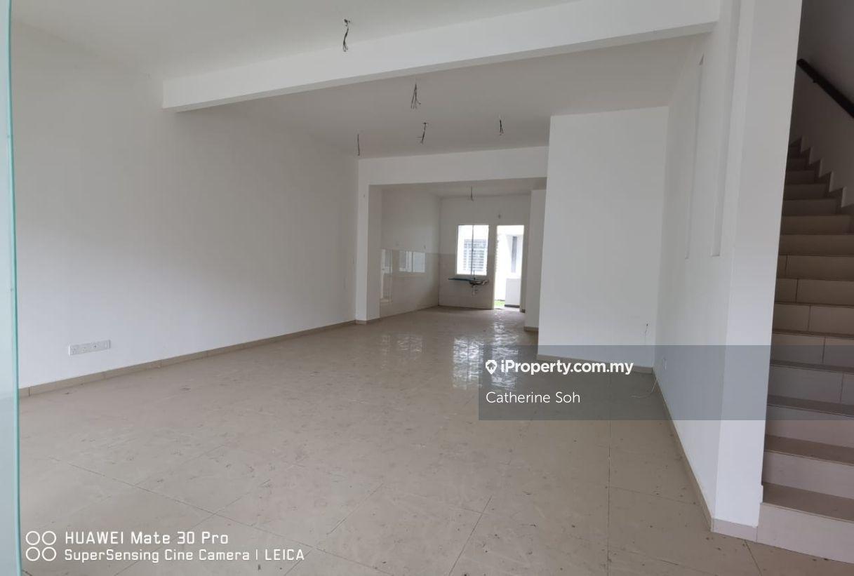 Country Villa Ayer Keroh 2 Storey Terrace House For Sale