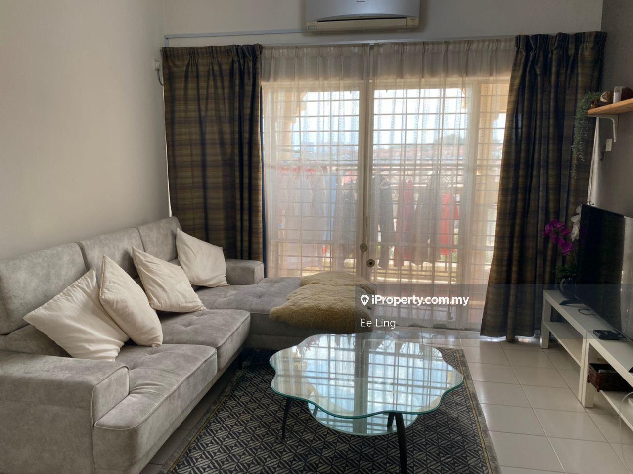 Puchong jaya la vista condo for sale, 1340 sqft rm500k nego furnished