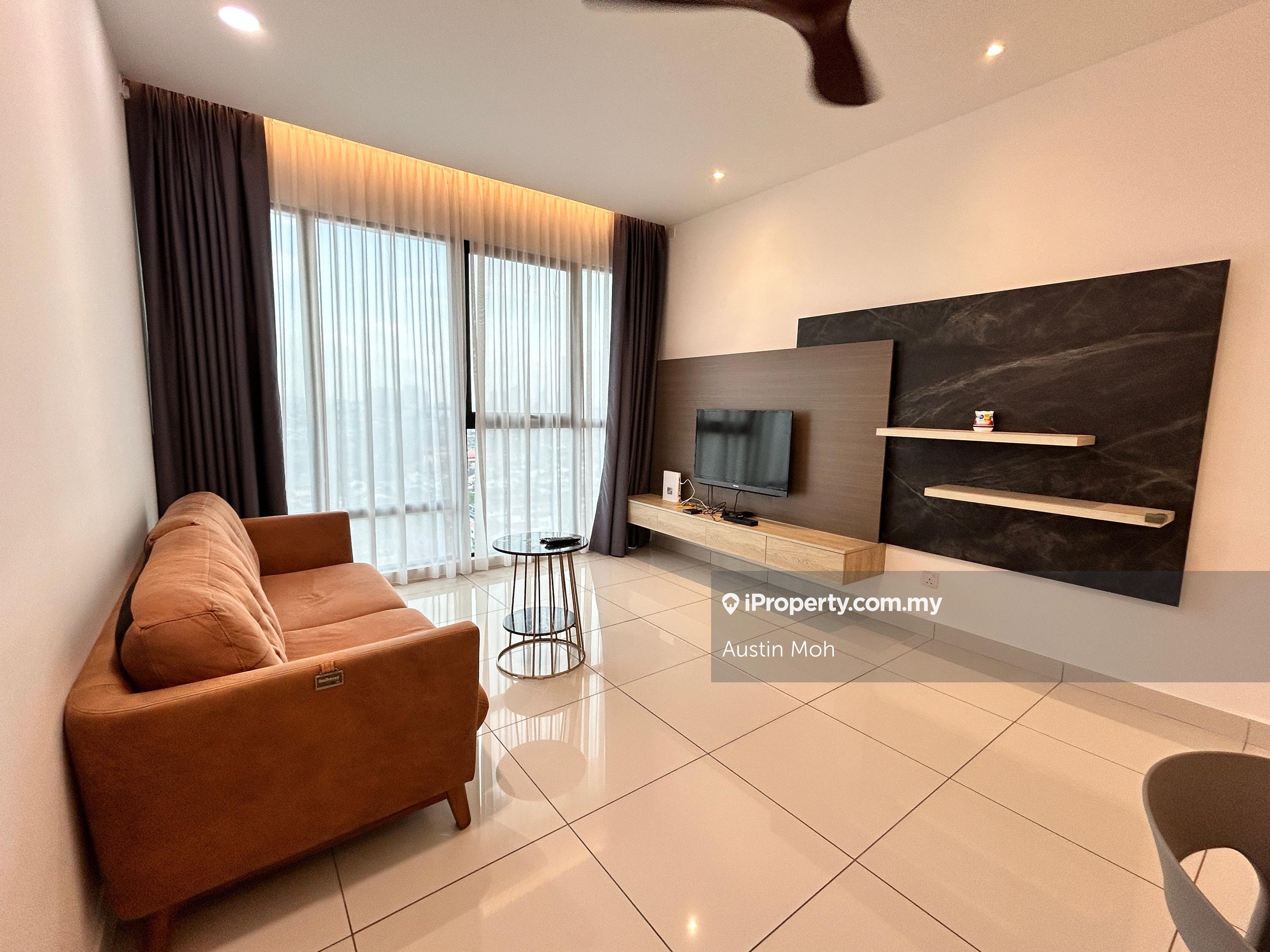 Cozy 2plus1 bedroom fully renovated for sale, short walk to Midvalley.