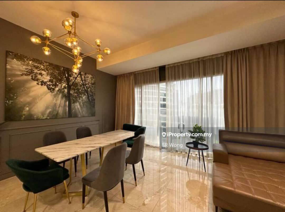 Golden Triangle Premium Address -walking distance to MRT