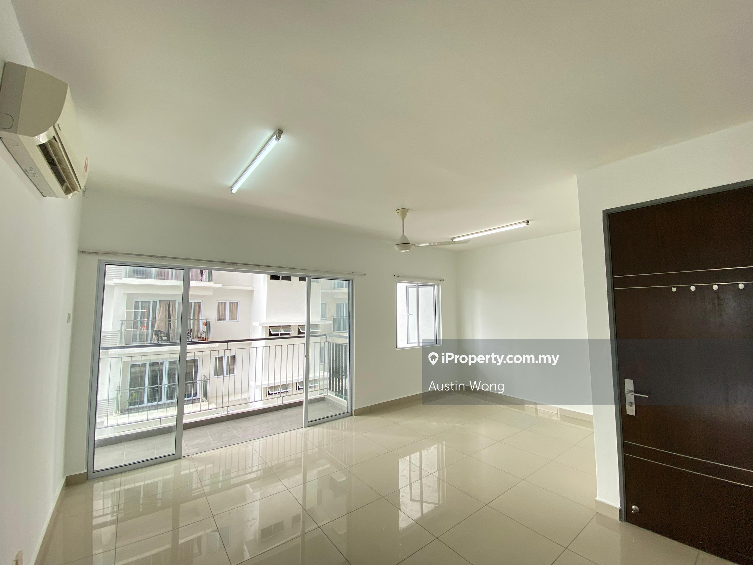 Corner unit 1098sf Koi Prima condo puchong taman mas 2 carpark Rent