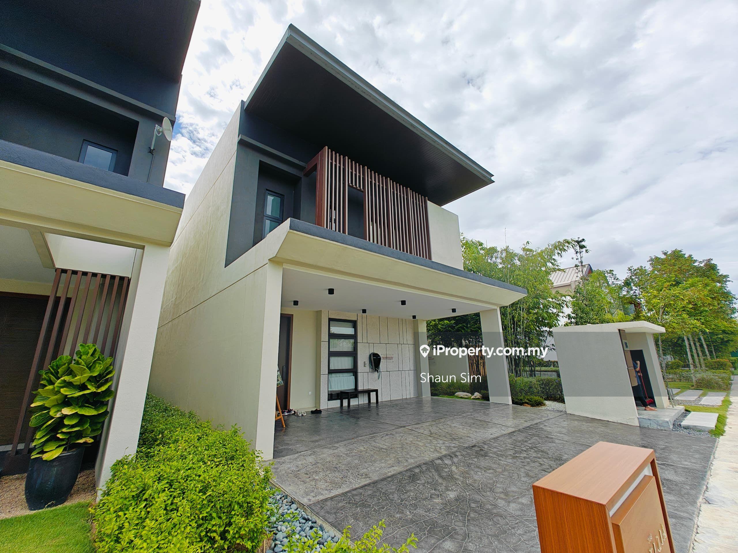 Early Bird Package, Luxury 2-Storey Semi-D with Clubhouse Facilities!