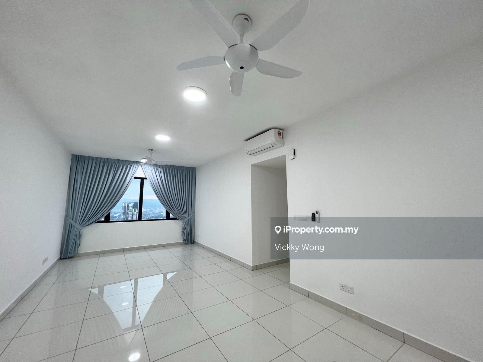 Sale Parc 3 New Unit Partly Furnished 4 Bedroom 3 Bath with 2 Parking