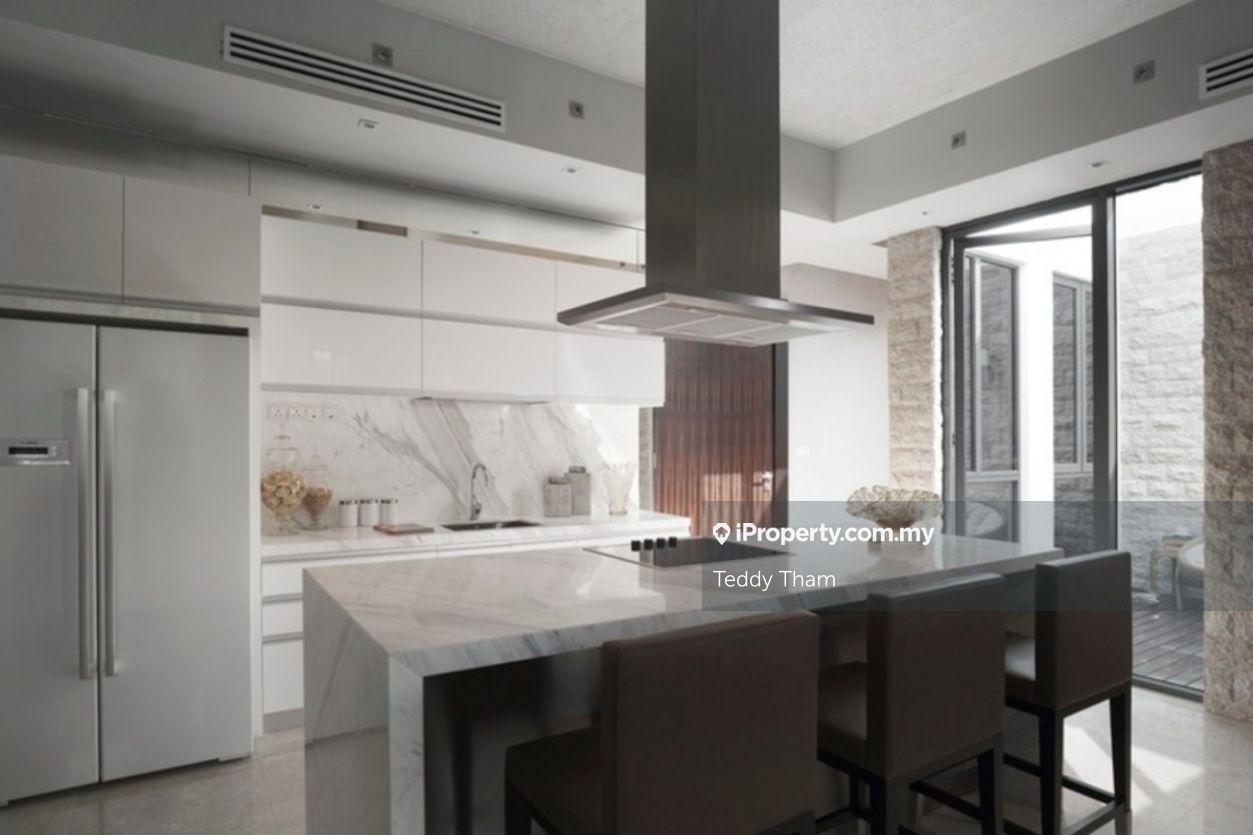 Brand New Unit, Partly Furnished, 3 Car Parks, 2 Balcony, Bathtub
