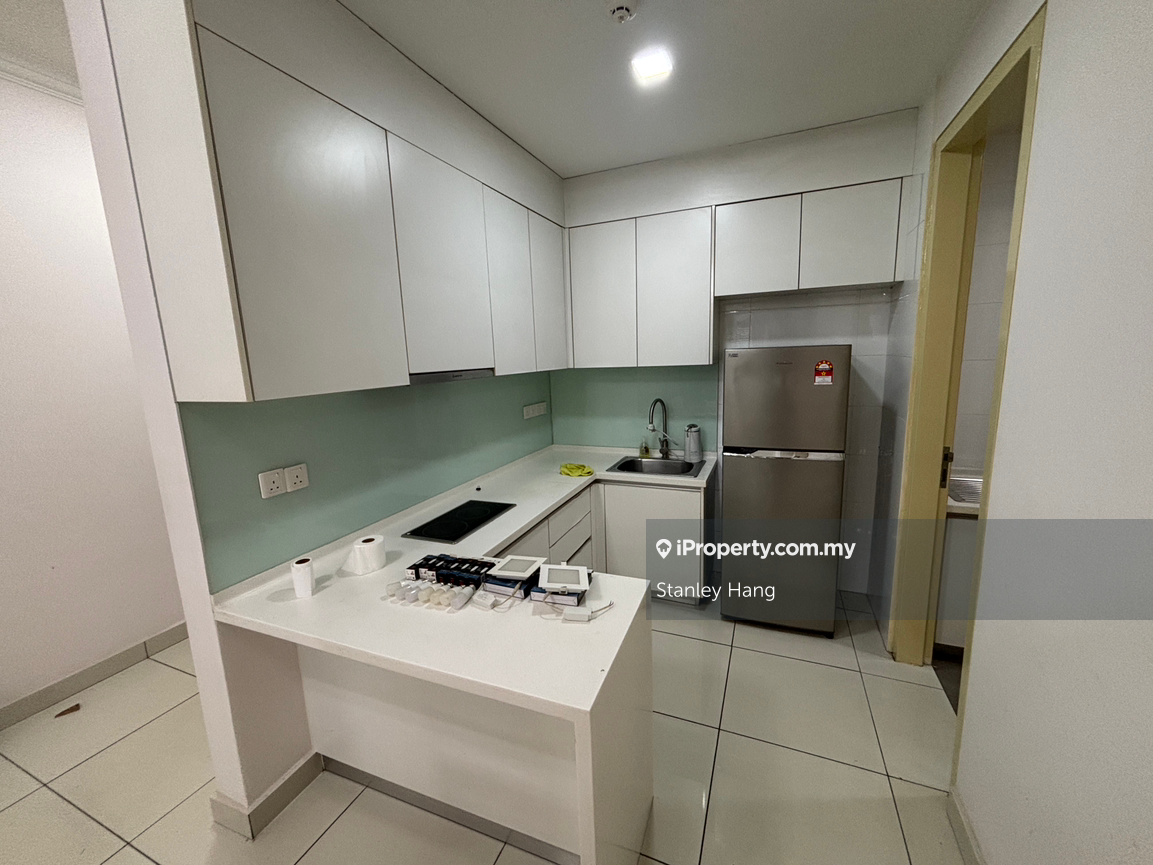 Freehold, Two Bedroom, Pool view