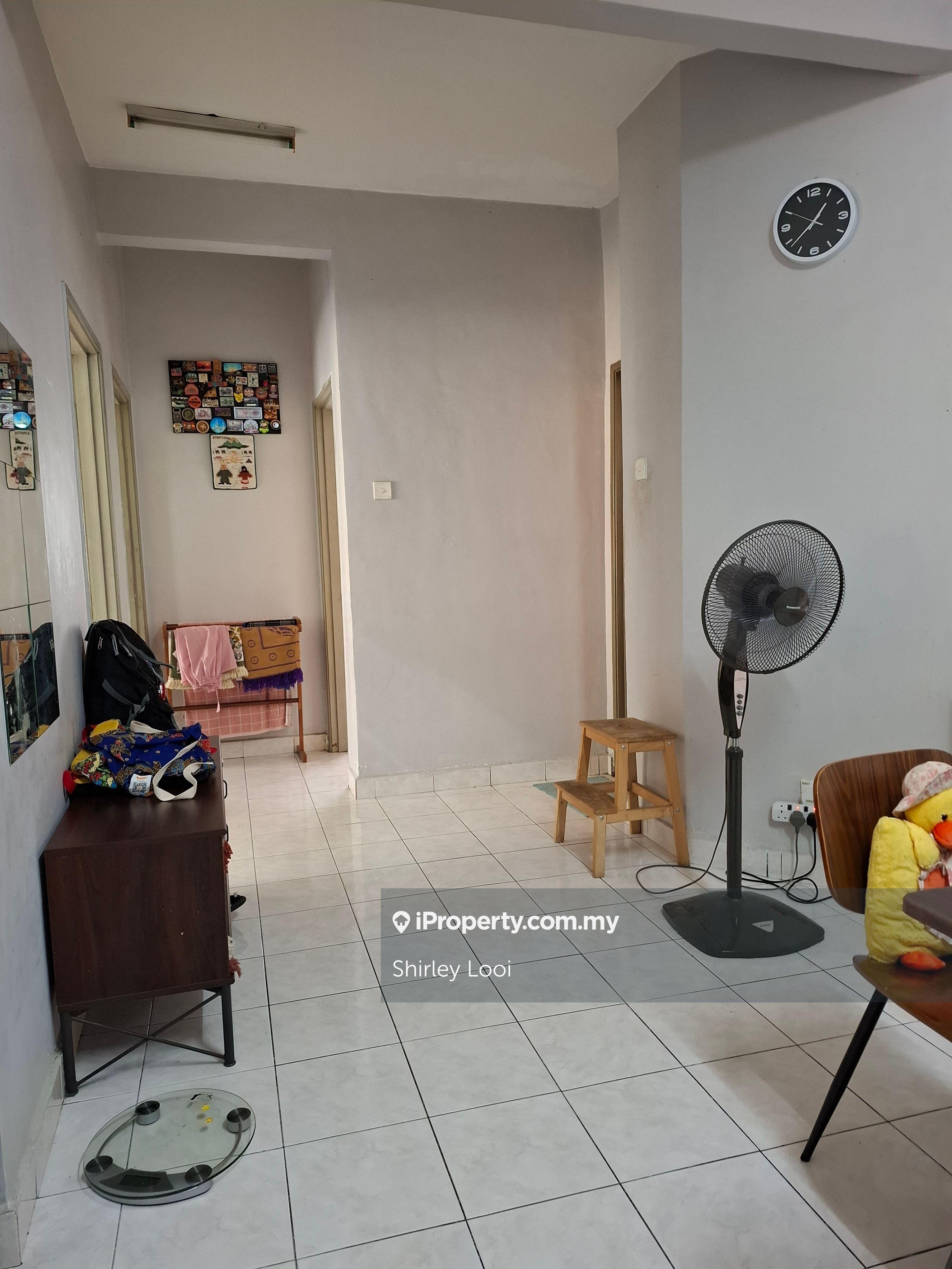 Seroja Apartment at Bukit Jelutong 
