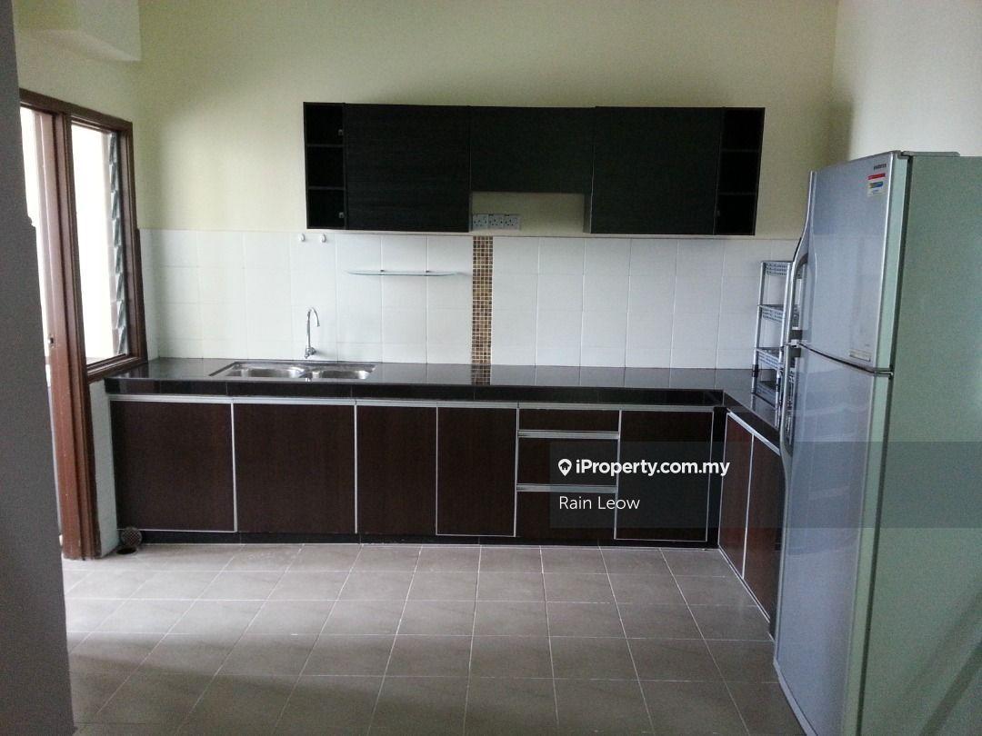 Villa Park Condominium At Seri Kembangan For Sale!