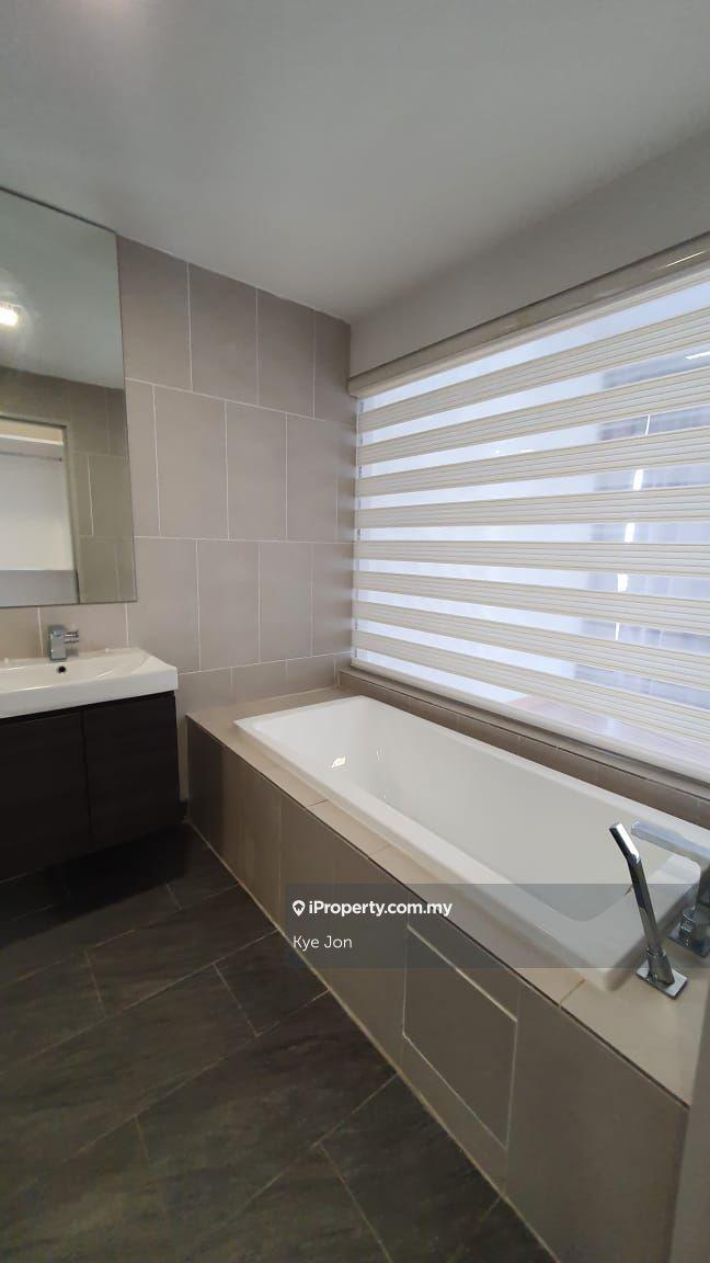 Partly furnished 1500sqft unit for rent