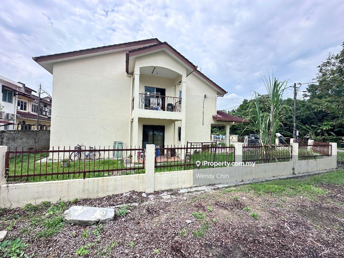 Corner, freehold, gated guarded