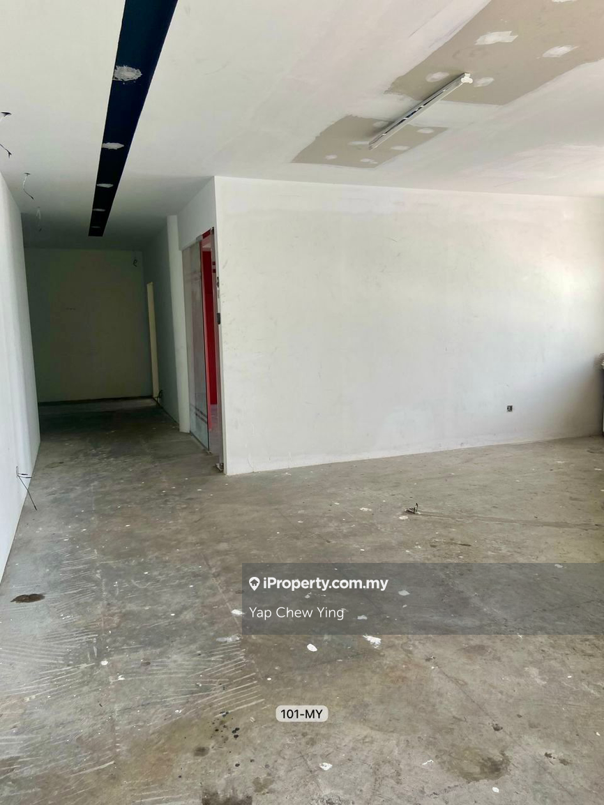 2nd Floor Big Corner Shoplot @ Bandar Botanic Klang 3,423sf  -For Rent