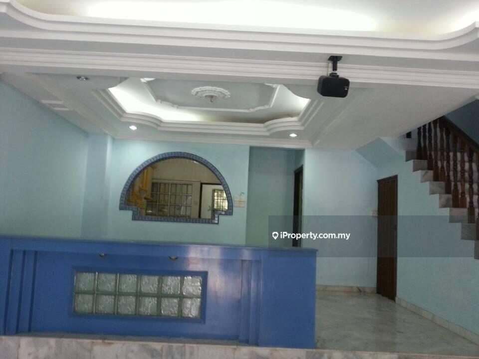 Terrace house for Sale