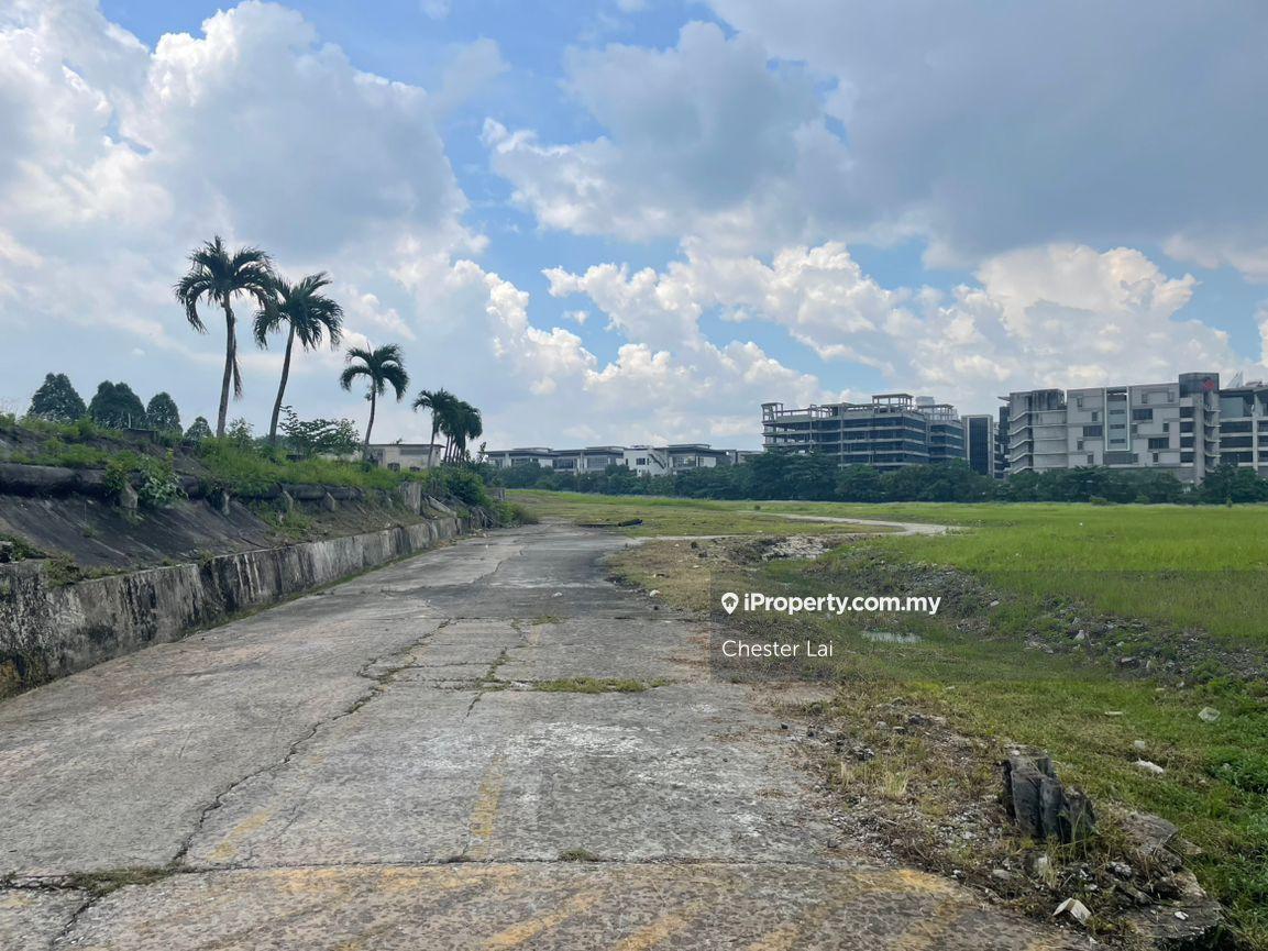 7 Acres Industrial Land facing Federal Highway 