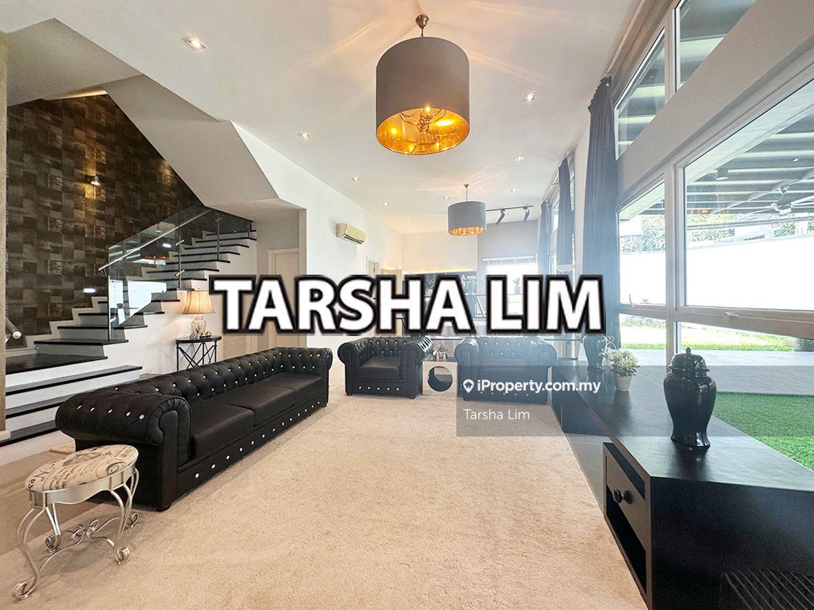 Modern elegent id renovated ex showroom corner semi-d with lift
