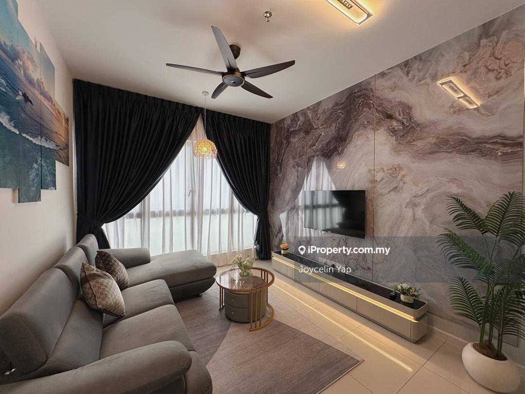 Renovated Fully Furnish, High floor with 2 parking lot