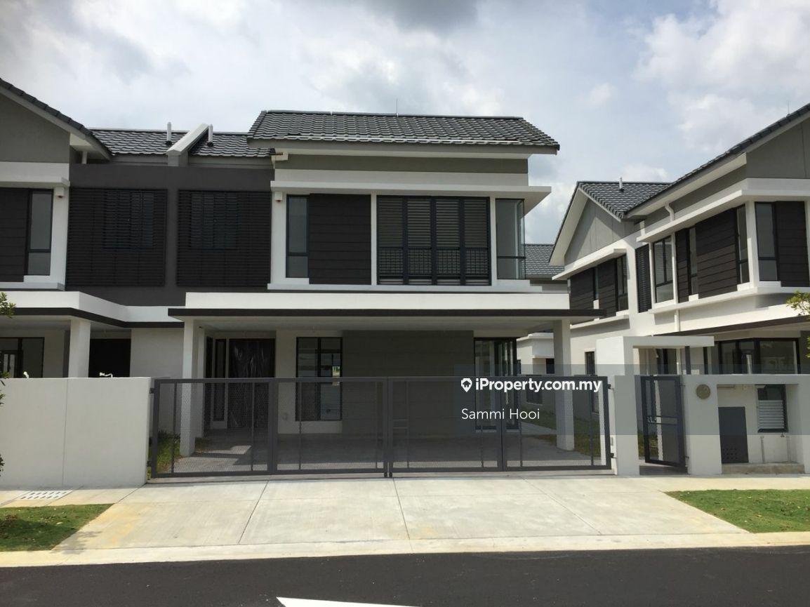 Semi-D house for Sale