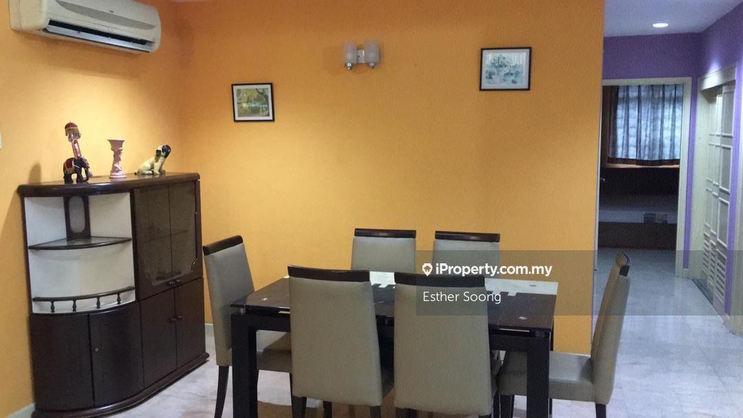 A Circular High Floor Full Furnished Unit