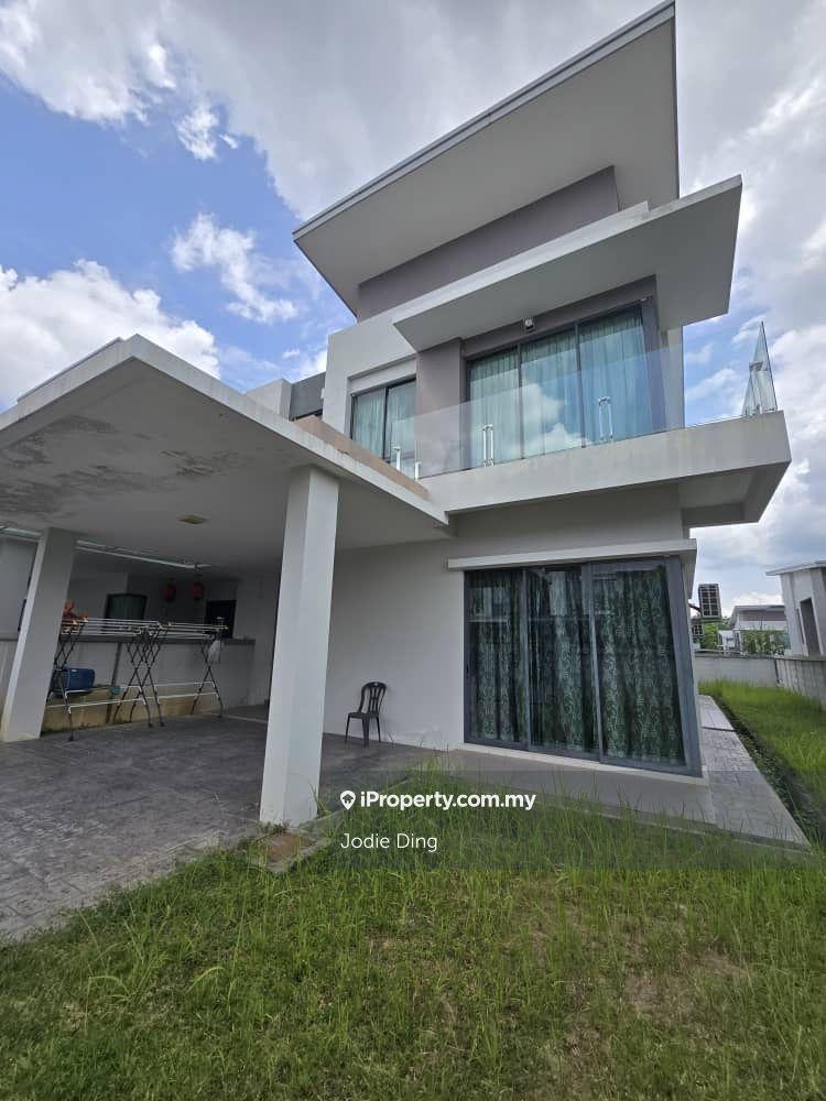 Aviva Green 2sty Semi D for Rent