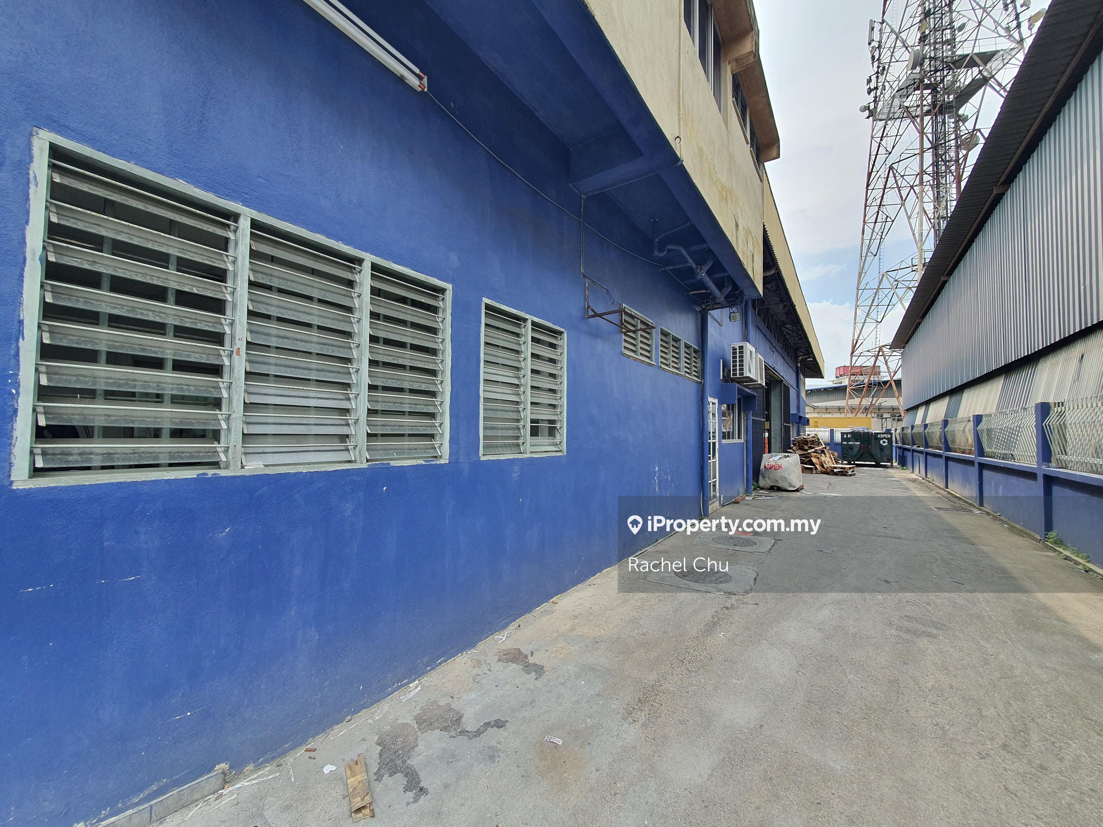 Seri Kembangan Serdang 1.5 Sty Semi D Factory easy access from highway