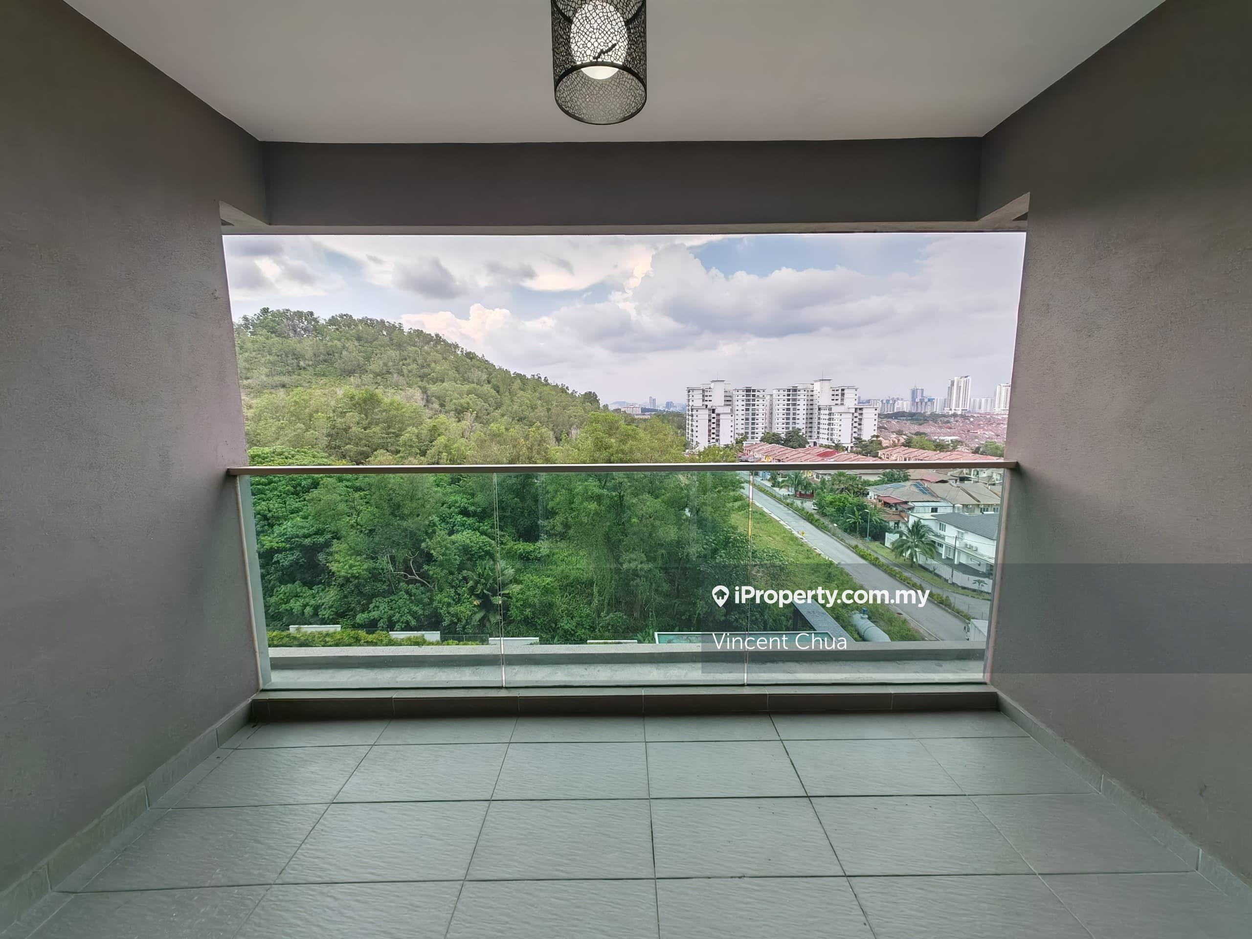 Brand New Refurbished Unit, Low Density Community