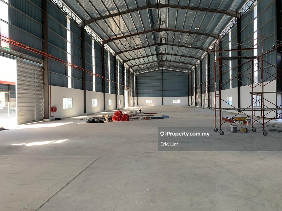 Detached Factory at Komplex Perindustrian Olak Lempit, Banting