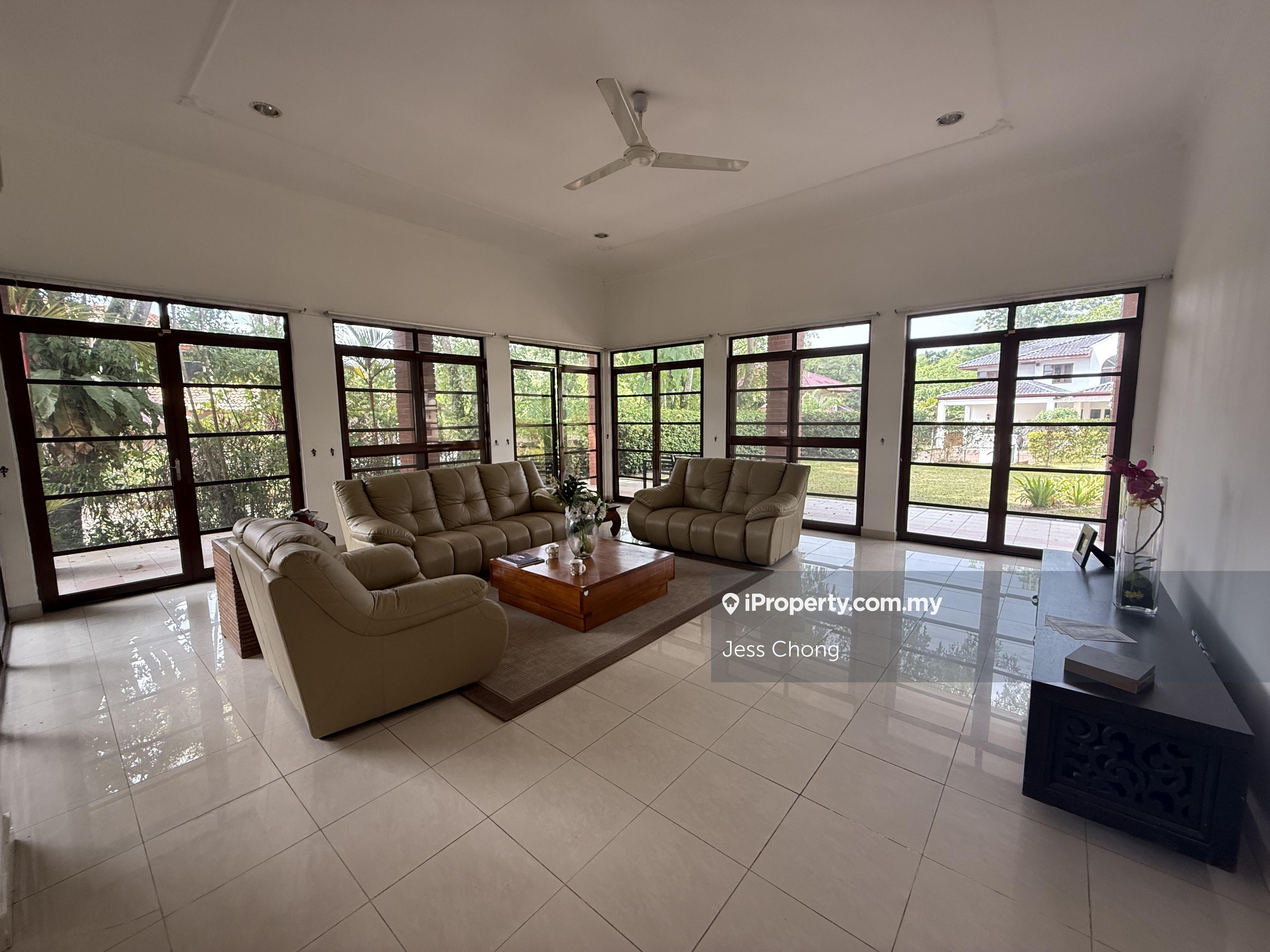 Exclusive 2 storey Bungalow house for rental in- Beverly Row for Rent 