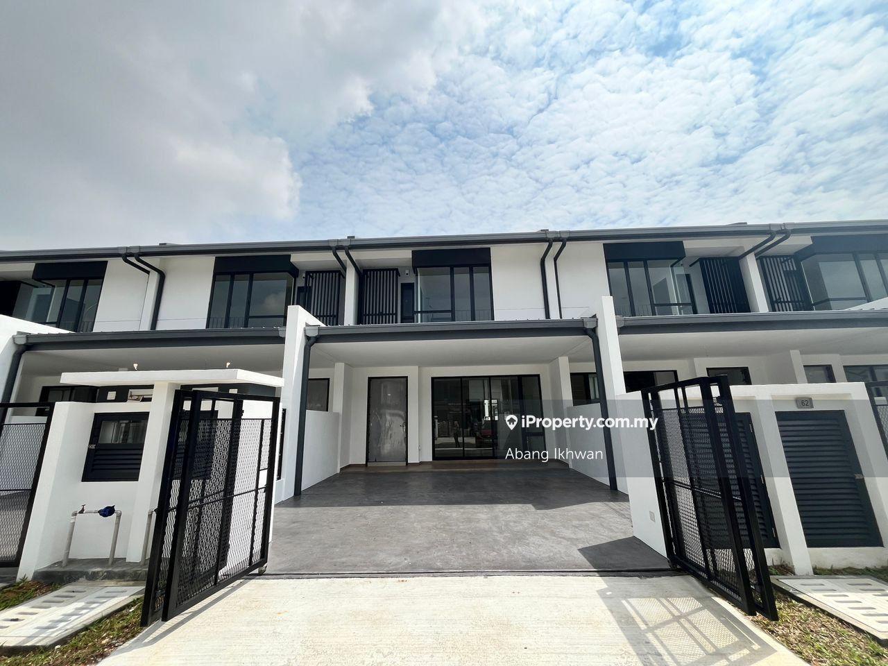 Beautiful 2 Storey Terrace House, Bandar Bukit Raja, Klang