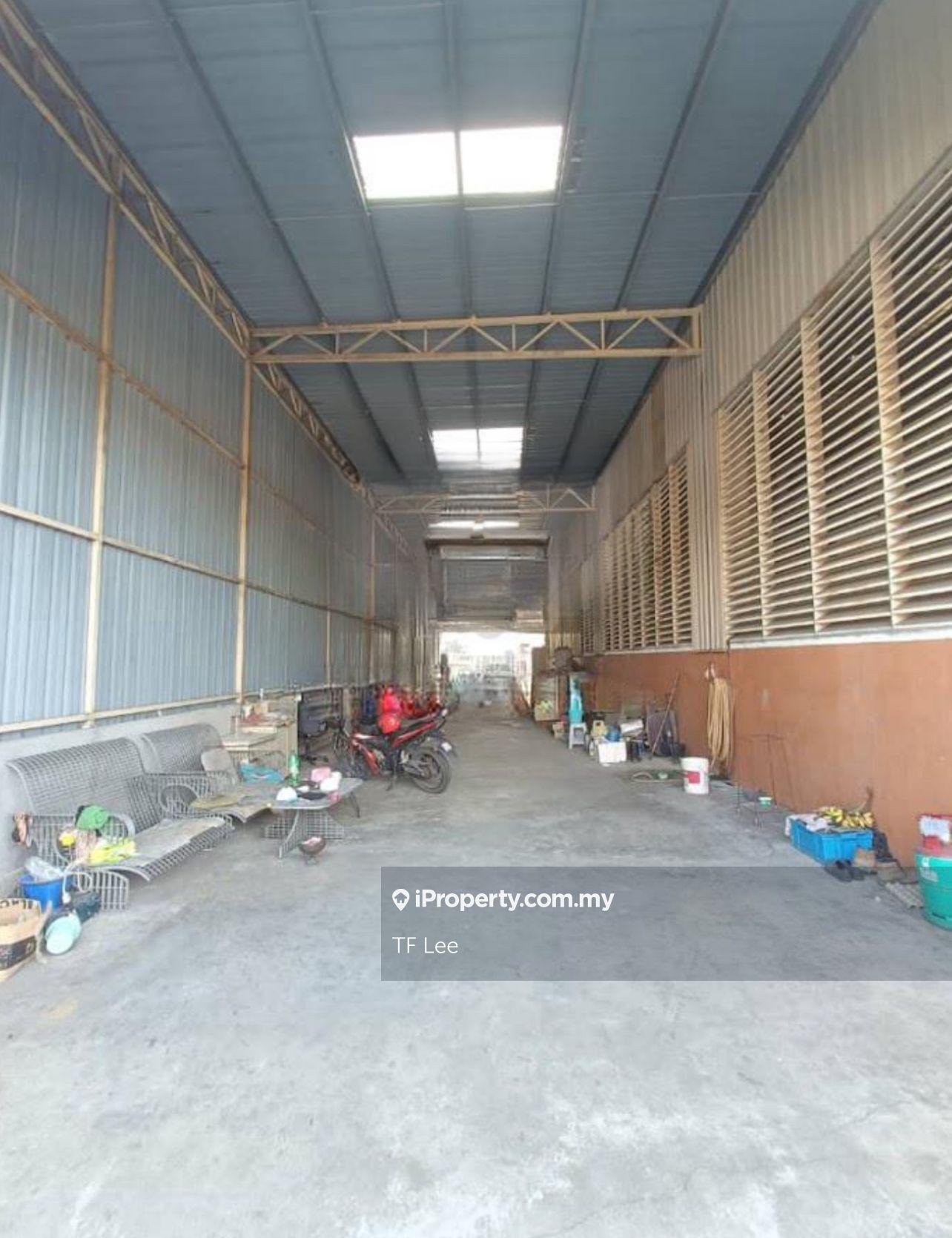 3 storey corner