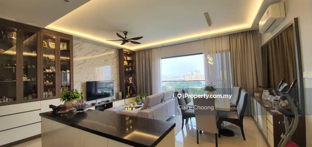 Nicely Renovated Unit with Golf View