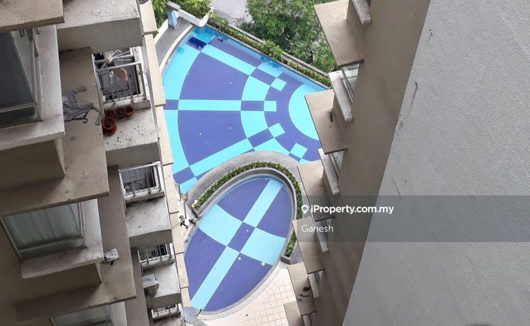 Prima U1 Condo withy views!
