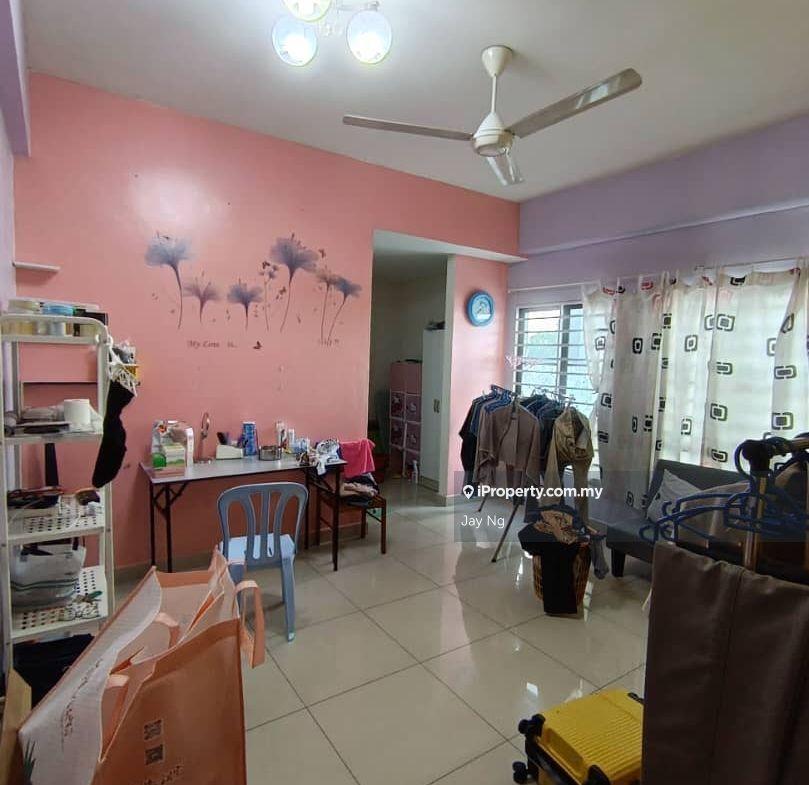 Practical layout, suitable for own stay or investment